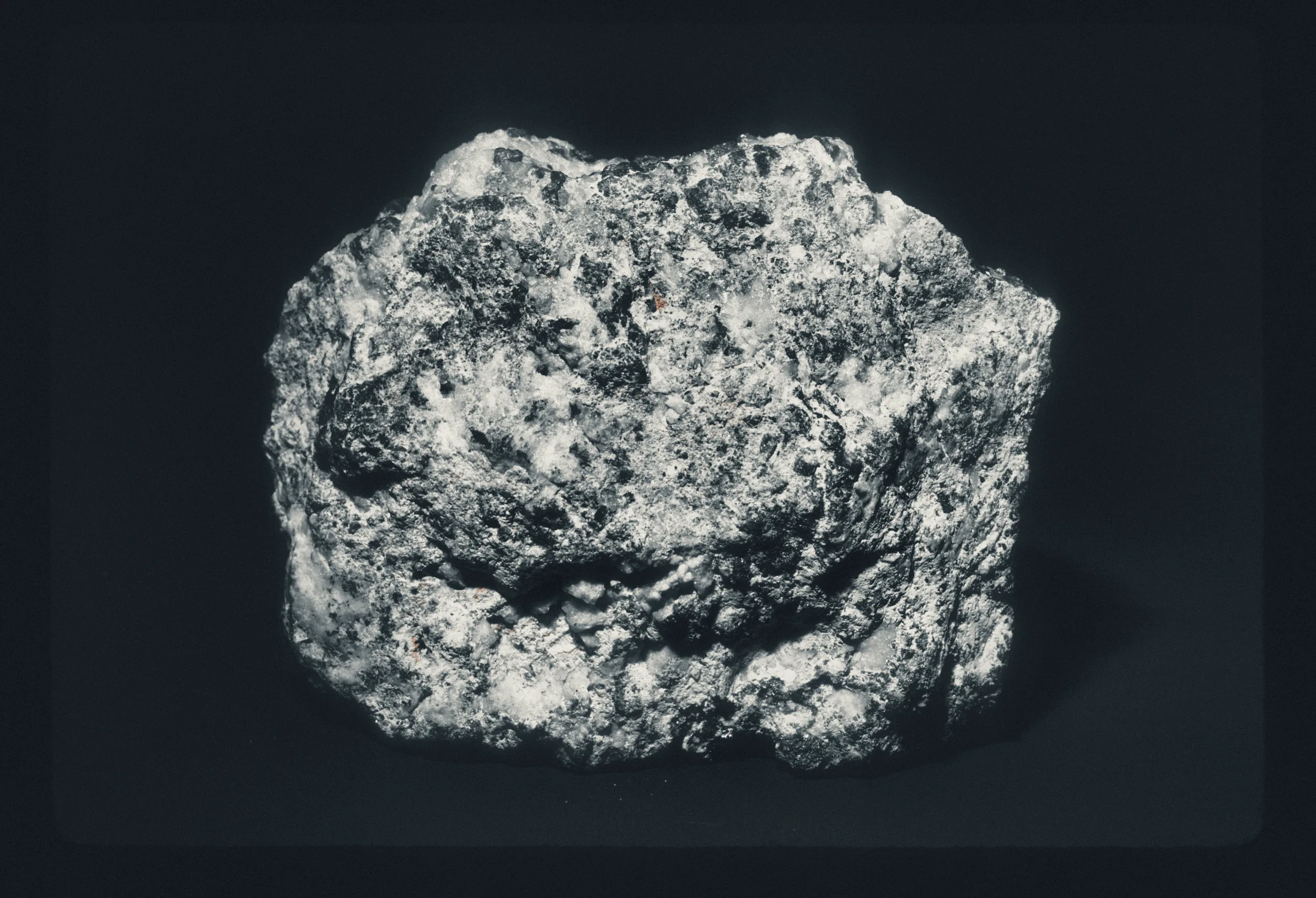 Tungsten ore