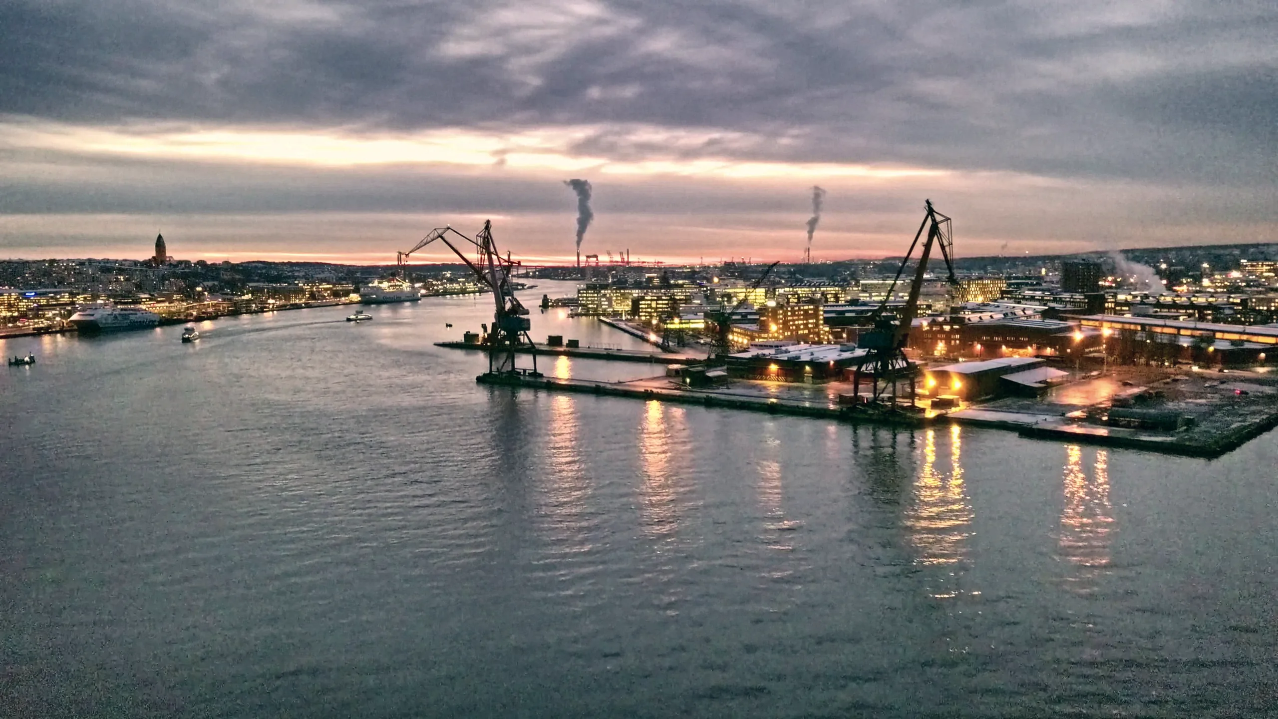 Gothenburg harbour at dusk