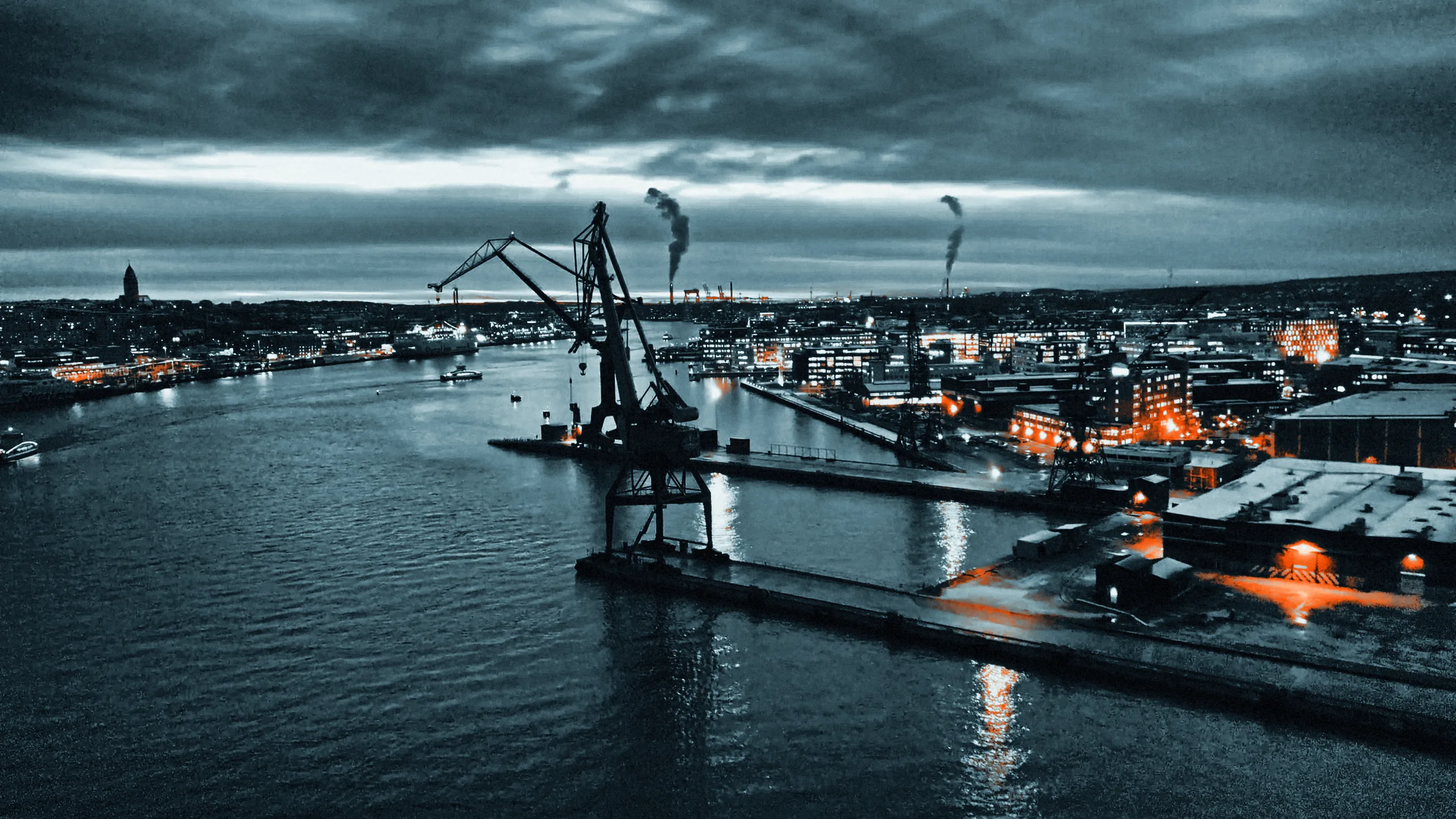 Harbour cranes at dusk, Gothenburg (2017)